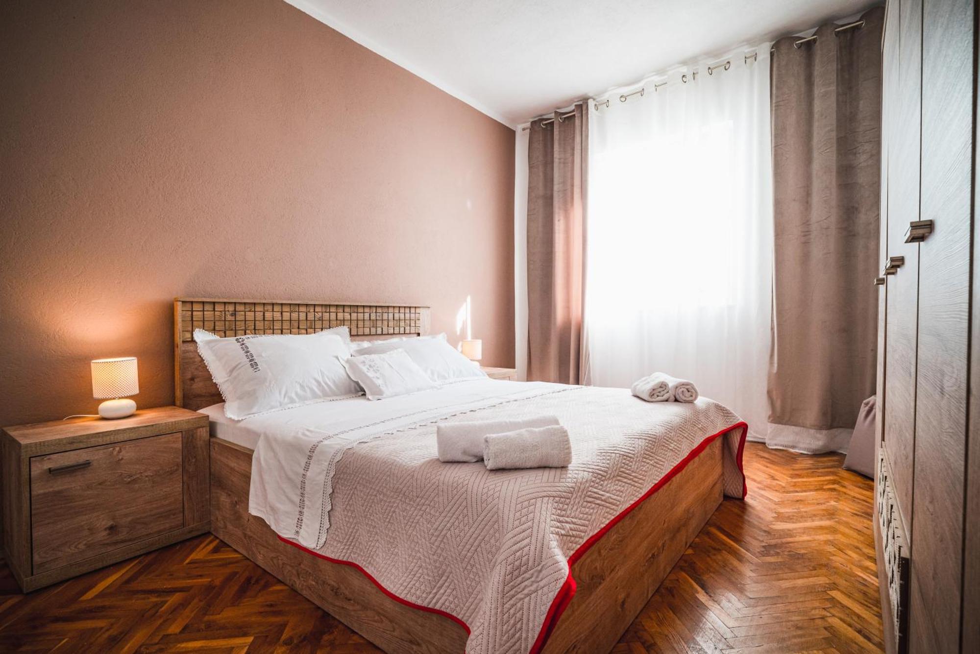 Apartment Dunja Supetar Exterior photo